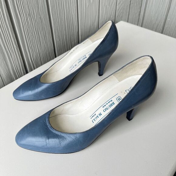 Vintage Bruno Magli Italy Slate Blue Pumps 38.5 / US 8 Leather Heels Blue Soles - Picture 7 of 16